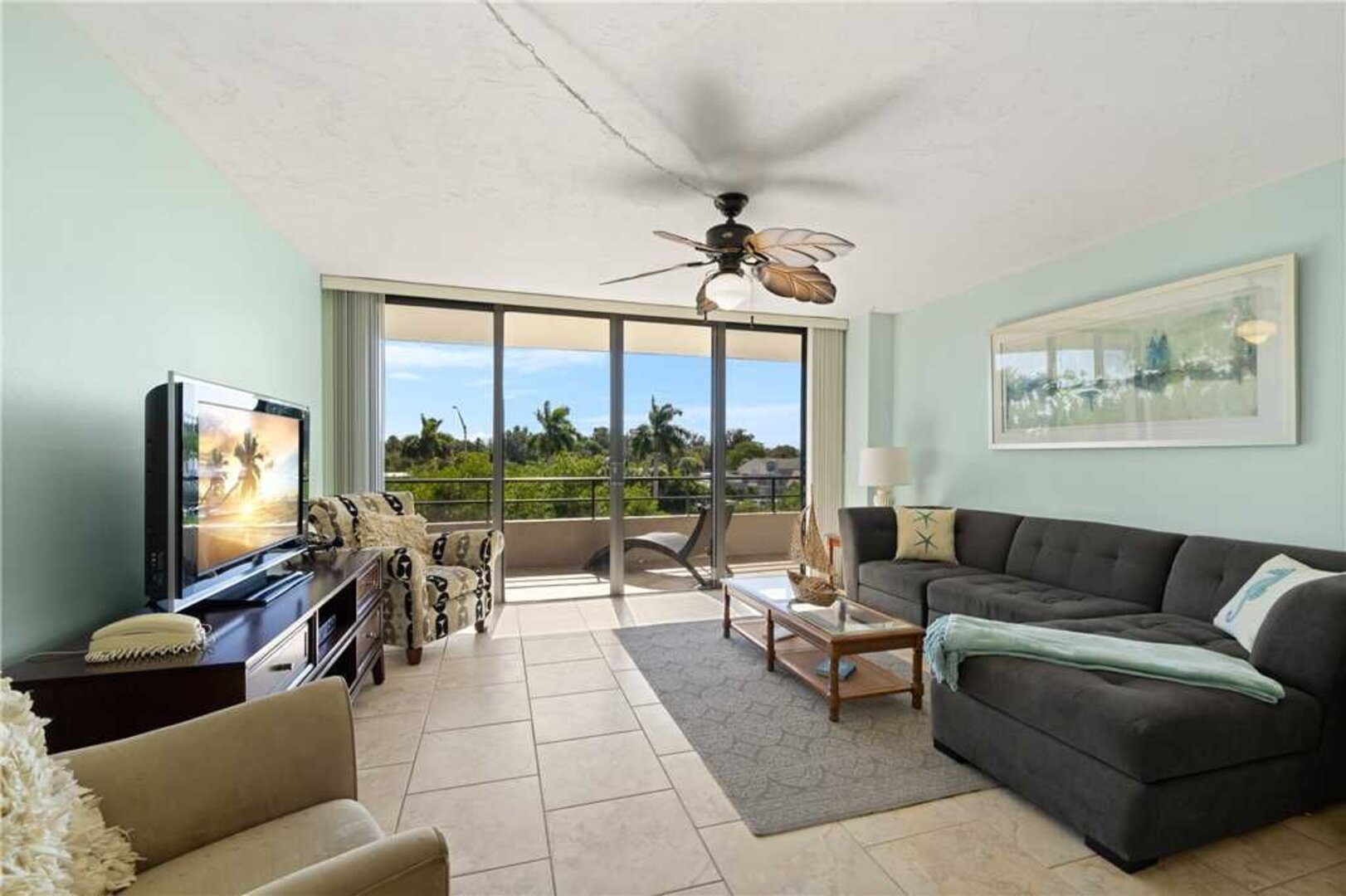 Living and Main Room